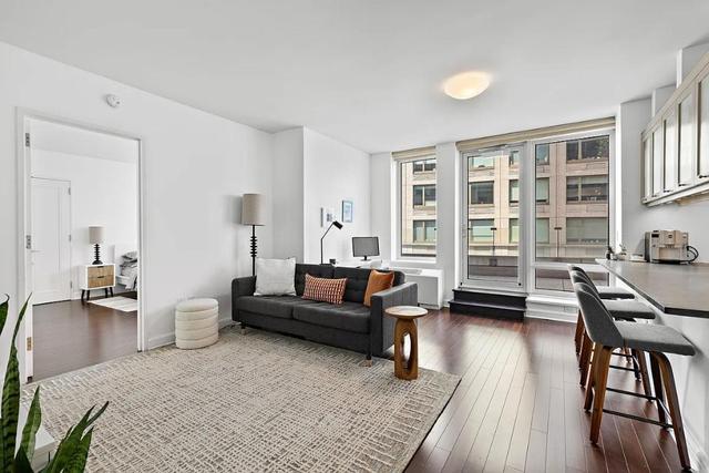 Apartment 17