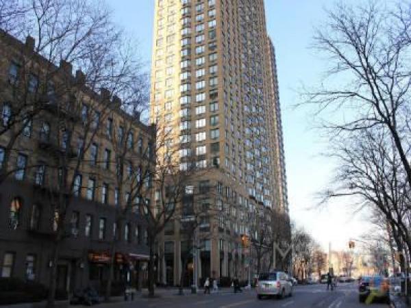 Upper-East-Side-24A-243340_56263751.jpg