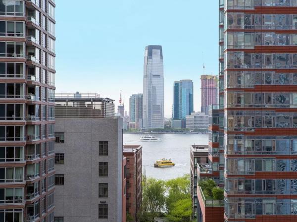 Financial-District-14E-417481_2518113.jpg