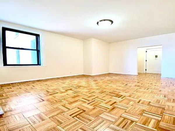 Upper-East-Side-2R-436572_2680348.jpg