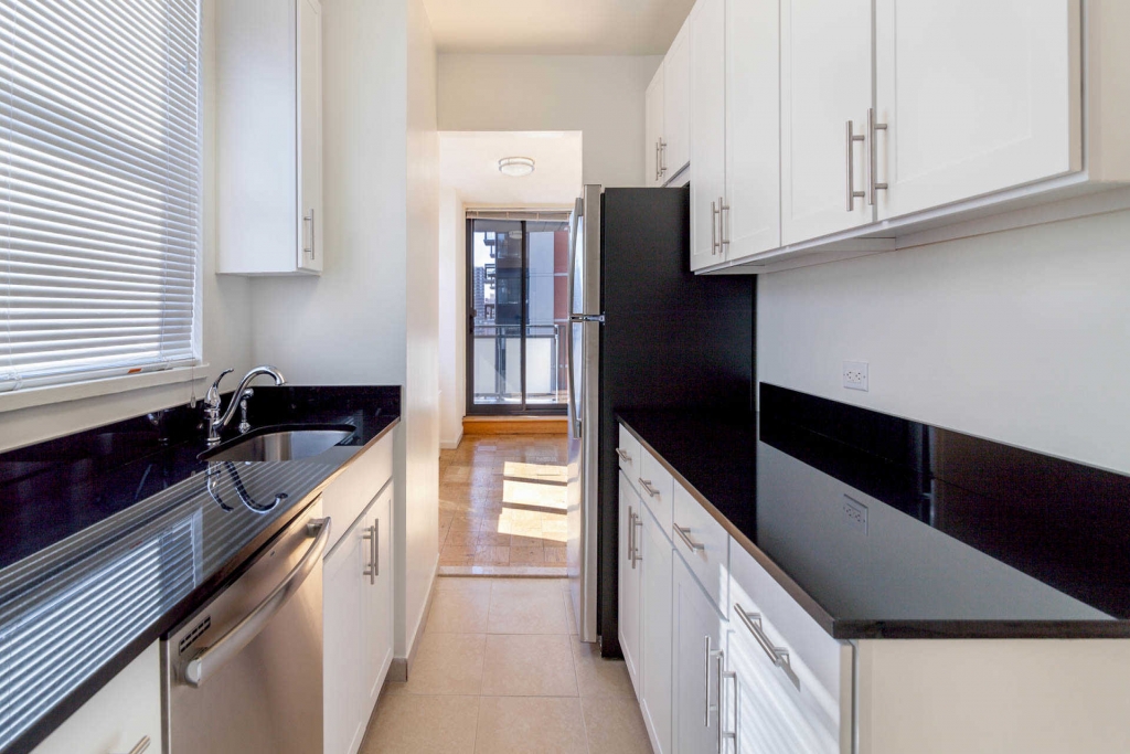 Murray-Hill-4H-Murray-Hill-Tower-Apartments-Kitchen
